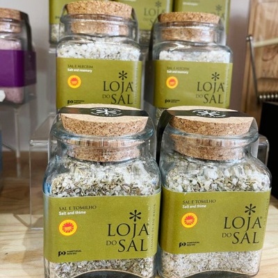 Sal com condimentos