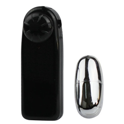 Controlo remoto preto e dispositivo capsule prateado