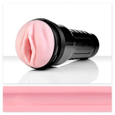 Dispositivo sexual masculino com entrada de silicone rosa simulando vulva e corpo preto