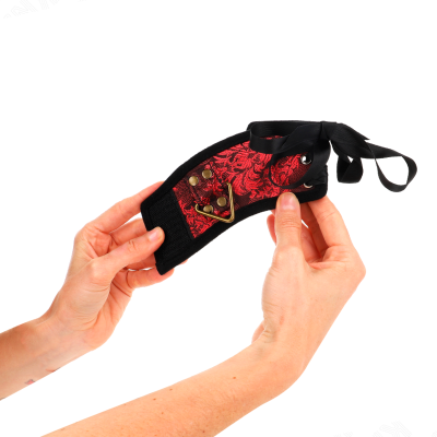 ALGEMAS SCANDAL VERMELHO-PRETO DETALHES DE RENDA 24,5 CM X 6,5 CM