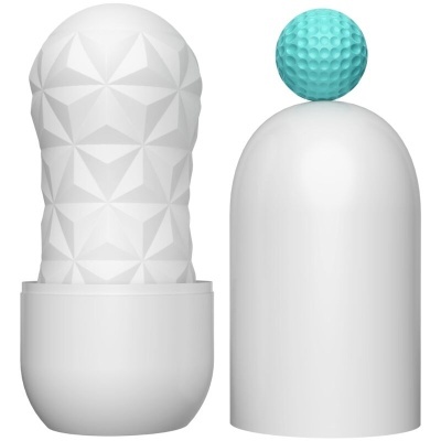 Duas peças de objeto branco, uma com textura geométrica e outra com bola azul em cima