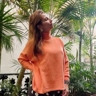 Malha Meia Gola Sem costura