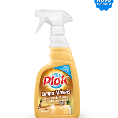 Frasco spray amarelo Plok Limpa Móveis 535ml com pulverizador branco e selo azul Novo Formato