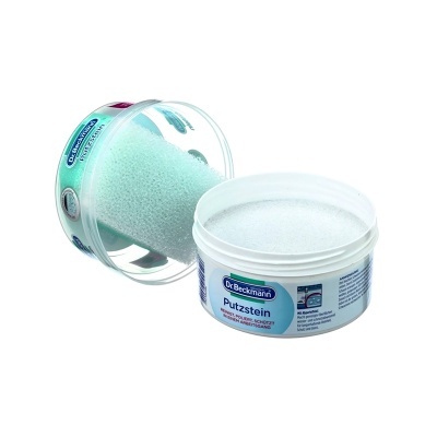 Embalagem aberta de pedra de limpeza Dr. Beckmann com tampa transparente ao lado