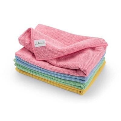 Conjunto de panos de microfibra coloridos empilhados com etiqueta Bayeco