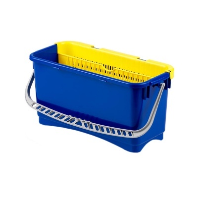 Recipiente de plástico azul e amarelo com alça metálica