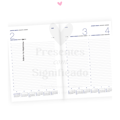 Agenda aberta nas páginas de 2 a 4 de janeiro de 2026 com texto 'Adoro-te Madrinha'