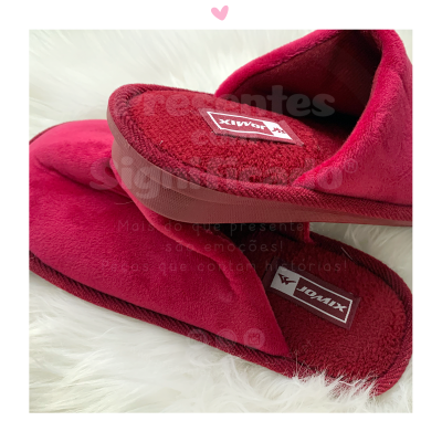 Chinelos de senhora magenta personalizados (sola borracha alta)