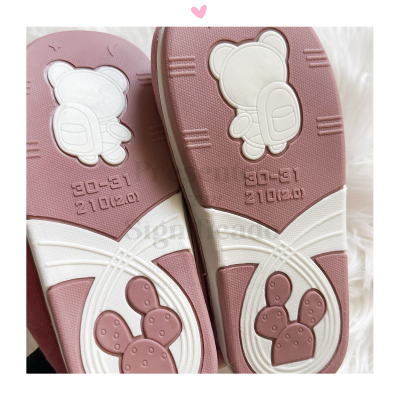 Chinelos de criança rosa personalizados