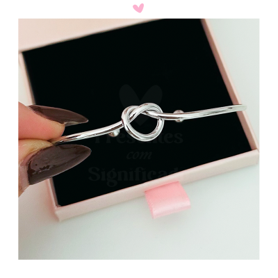 Escrava em aço com nó