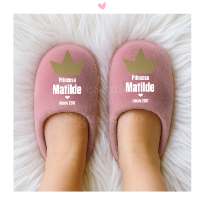 Chinelos de criança rosa personalizados