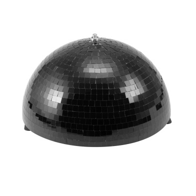Cúpula preta semi-esférica com pequenos espelhos quadrados