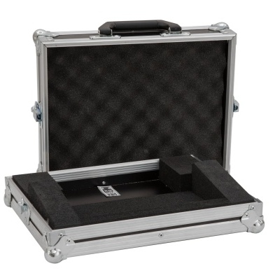 Mala metálica prateada aberta com interior de espuma preta recortada