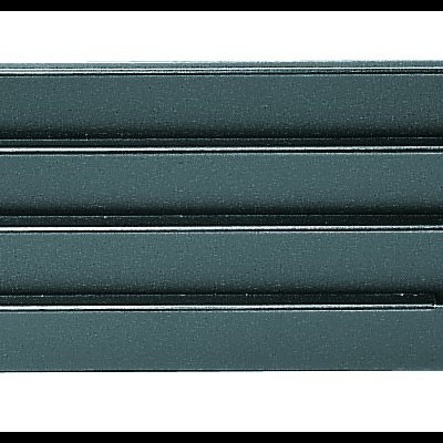 Conjunto de barras metálicas cinzentas com orifícios para fixação