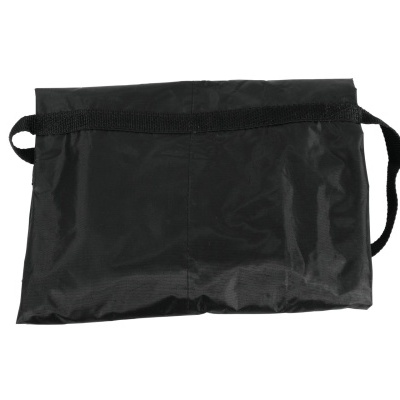 Bolsa preta de tecido sintético com alça preta