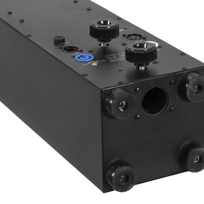 Dispositivo preto retangular com botões e entradas circulares