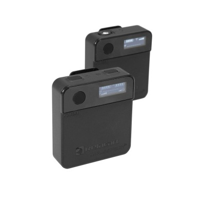 Duas caixas pretas quadradas com visor digital azul e texto 'Headache' em fundo branco.