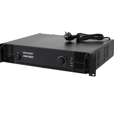 Amplificador de som preto com cabo de alimentação e texto PAP-650