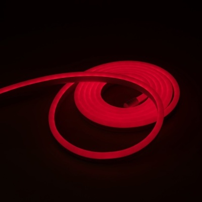 Fita LED flexível vermelha enrolada