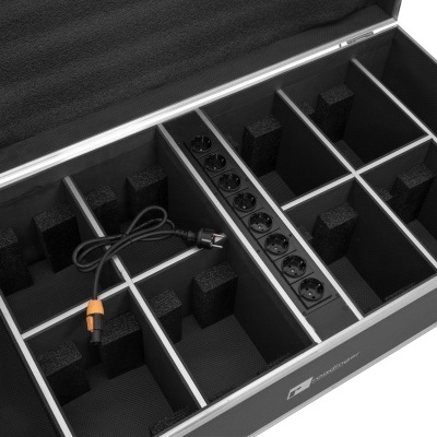 ROADINGER Flightcase 8x AKKU IP PAR 7 QCL WDMX with charging function