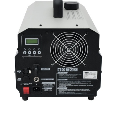 Máquina industrial branca e preta com ventoinha e painel digital