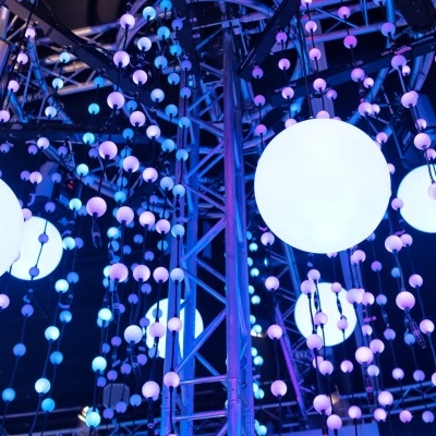 EUROLITE LED Space Ball 35 MK3 + HST-500 EUROLITE LED Space Ball 35 MK3 + HST-500