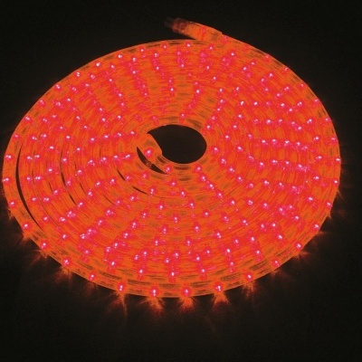 Fita LED vermelha enrolada