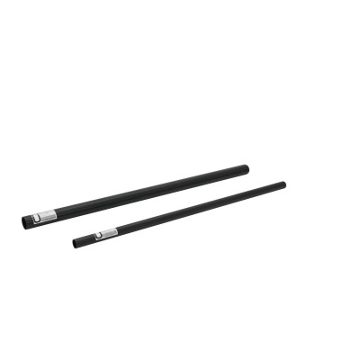 Dois tubos cilíndricos pretos com etiquetas brancas