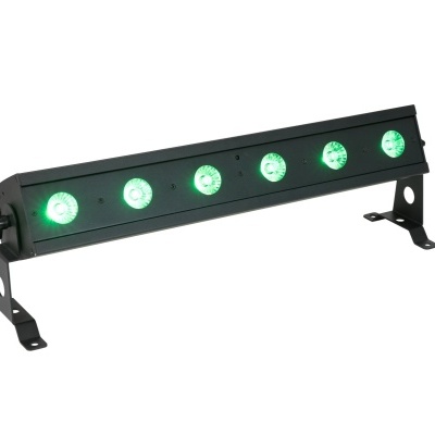 Projetor de luz LED com seis LEDs verdes e estrutura preta.