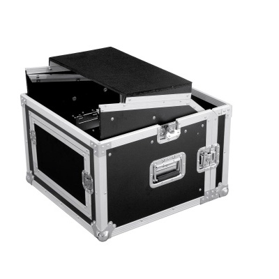 Caixa de transporte preta com estrutura metálica prateada