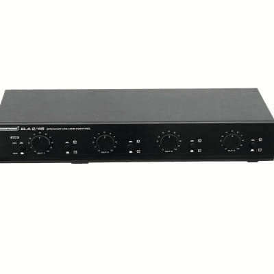 Amplificador de áudio preto com botões e marcação frontal