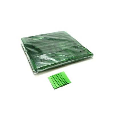 Pacote transparente com elásticos verdes em superfície branca