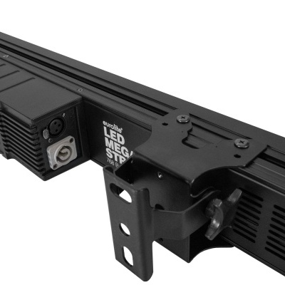 Barra LED preta com conetores traseiros e texto 'LED MEGA SPOT'