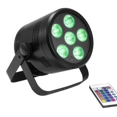 Projetor de luz LED preto com sete LEDs verdes e controlo remoto colorido