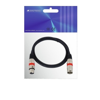 Cabo XLR preto com conectores prateados em embalagem azul e branca