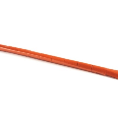 Cabo ou mangueira flexível laranja segmentada
