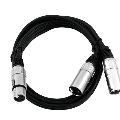 Cabo XLR preto com conectores macho e fêmea prateados