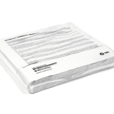 Pacote branco com texto preto impresso e símbolo de reciclagem