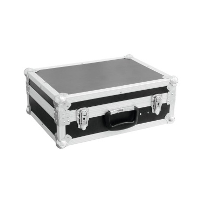 Mala de transporte preta com cantos metálicos prateados e pega