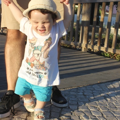 Tshirt "Someone who loves Dogs"