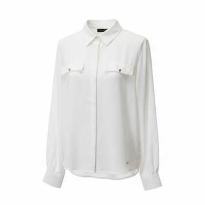 Camisa branca feminina de manga comprida com bolsos e botões