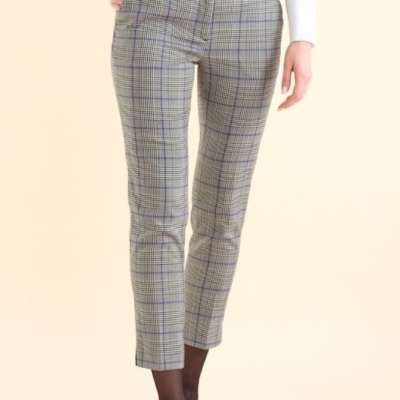 Calças justas xadrez cinzento com linha azul e preta com bolso lateral