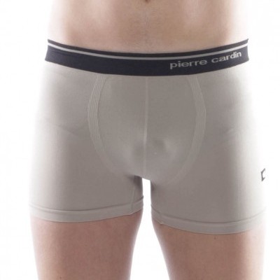 Cuecas boxer bege com cós preto e marca 'pierre cardin'