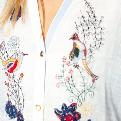Camisa c/aplicações DESIGUAL