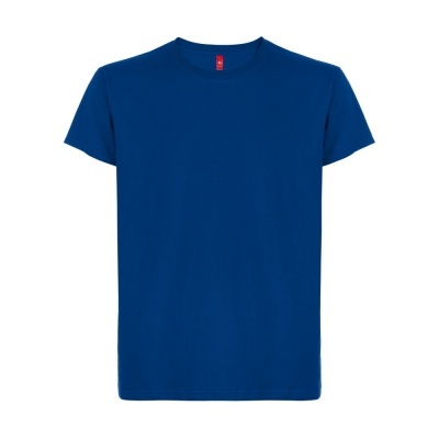 T-shirt azul de manga curta com gola redonda e etiqueta vermelha na gola