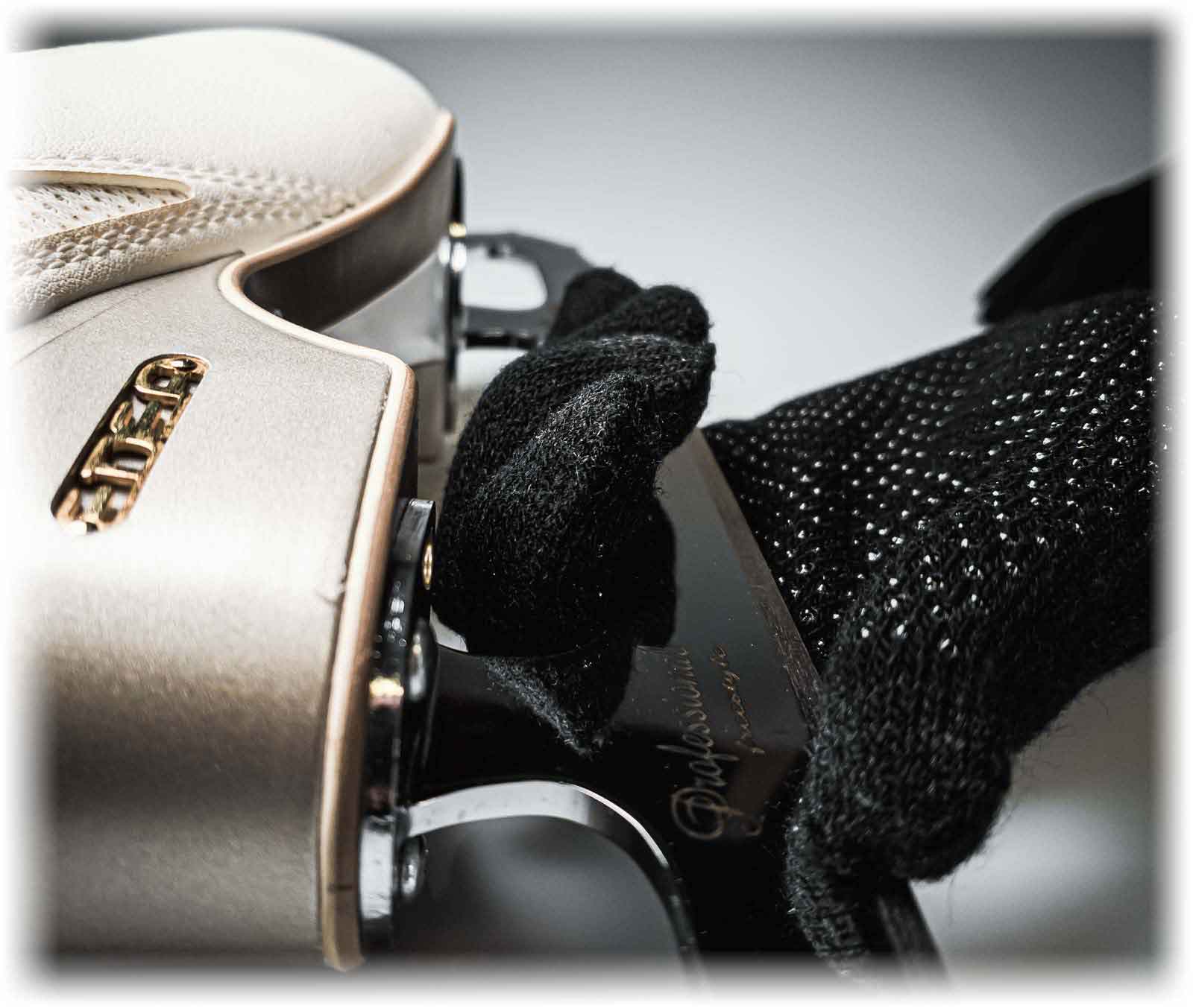 EDEA Gripping Gloves