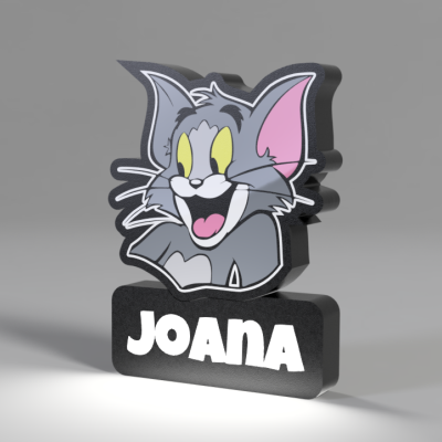 Decoração tridimensional com figura do Tom e nome JOANA em preto e branco