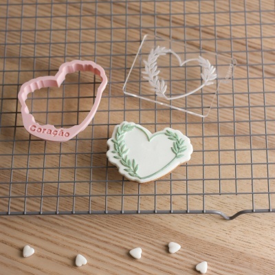 Carimbo + cortador Coração com folhas