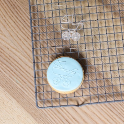 Carimbo de bolachas - Carrinho de bebé