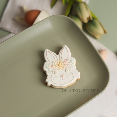 Carimbo + cortador - Cabeça de coelhinha com flores